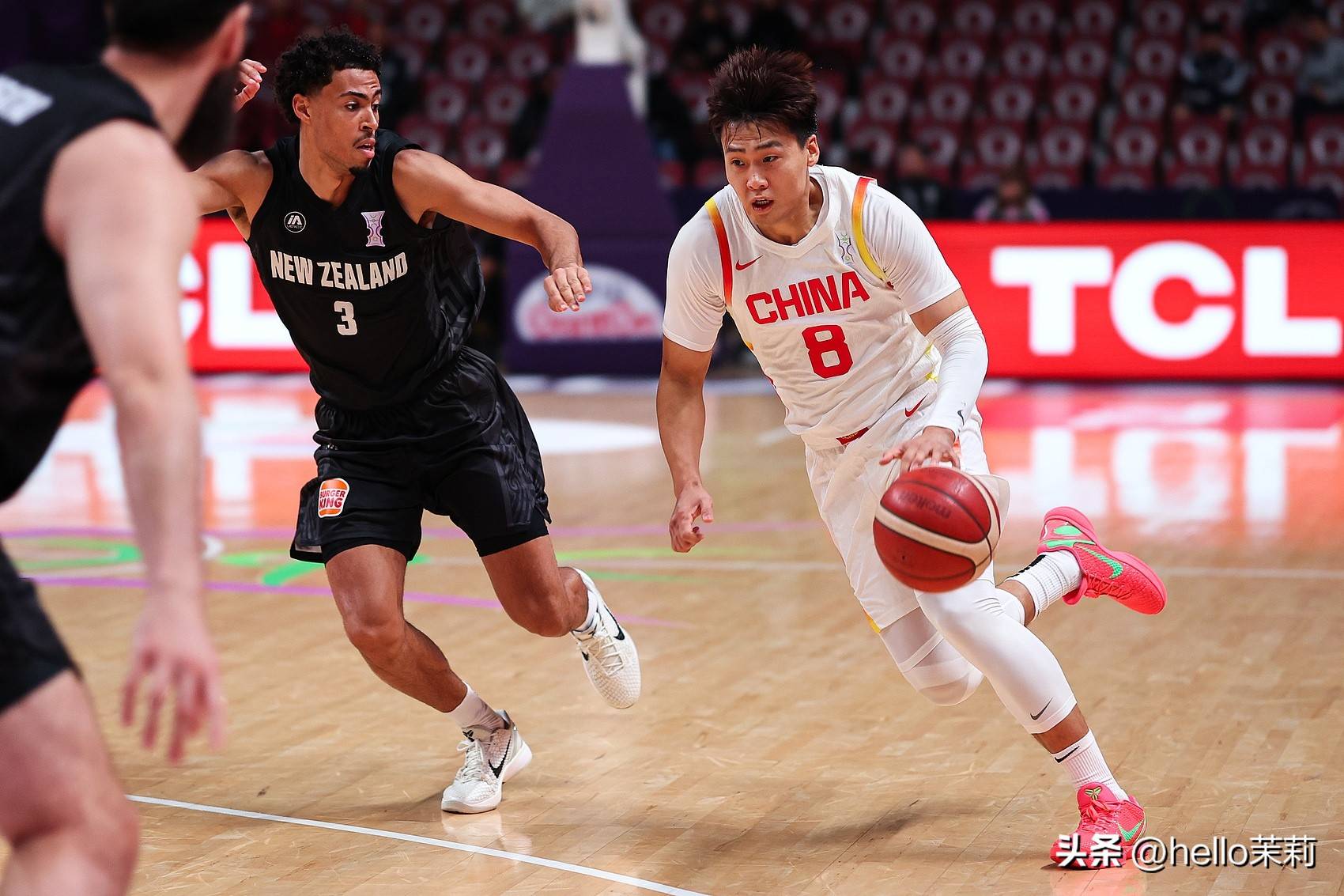 关于福建男篮取得突破性胜利，士气高涨的信息