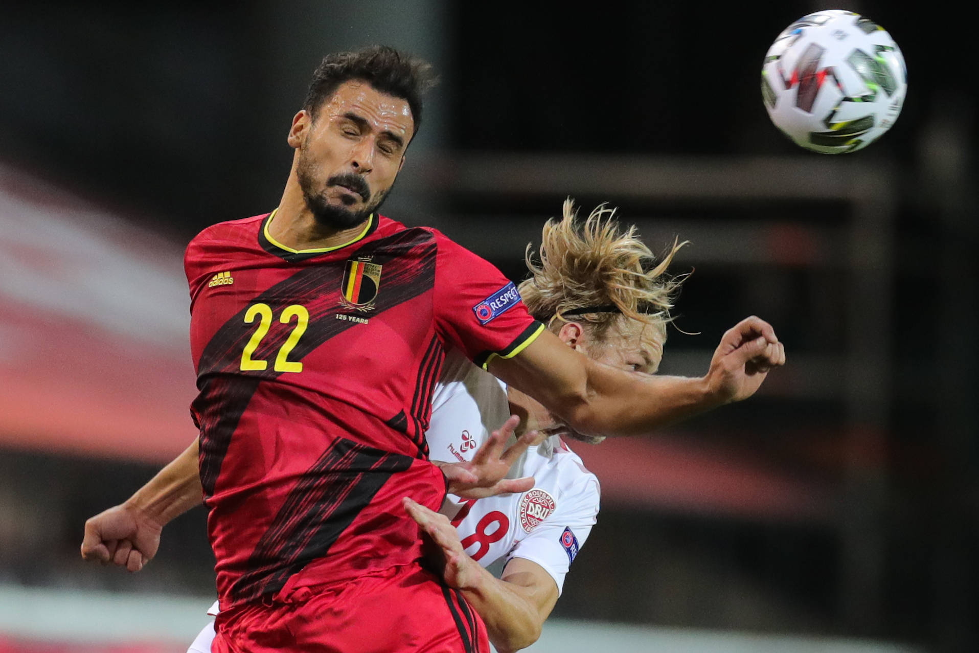 热议！欧国联赛比赛中，球员精彩进球