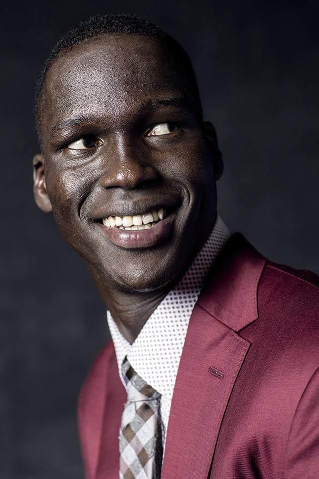 汉堡球队斗志昂扬，逆转胜利