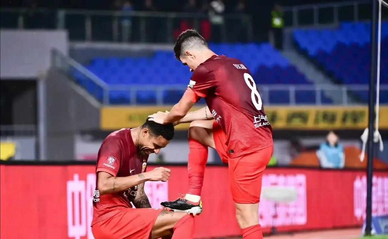 关于中后卫传射破门,帮助球队逼平强敌的信息 关于中后卫传射破门,帮助球队逼平强敌的信息