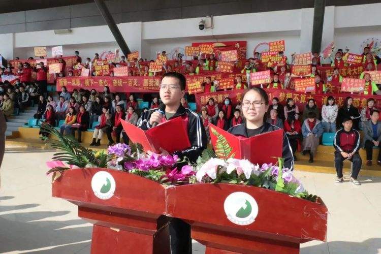 甘肃男篮表现斗志昂扬,壮志凌云击败河北队 甘肃男篮表现斗志昂扬,壮志凌云击败河北队