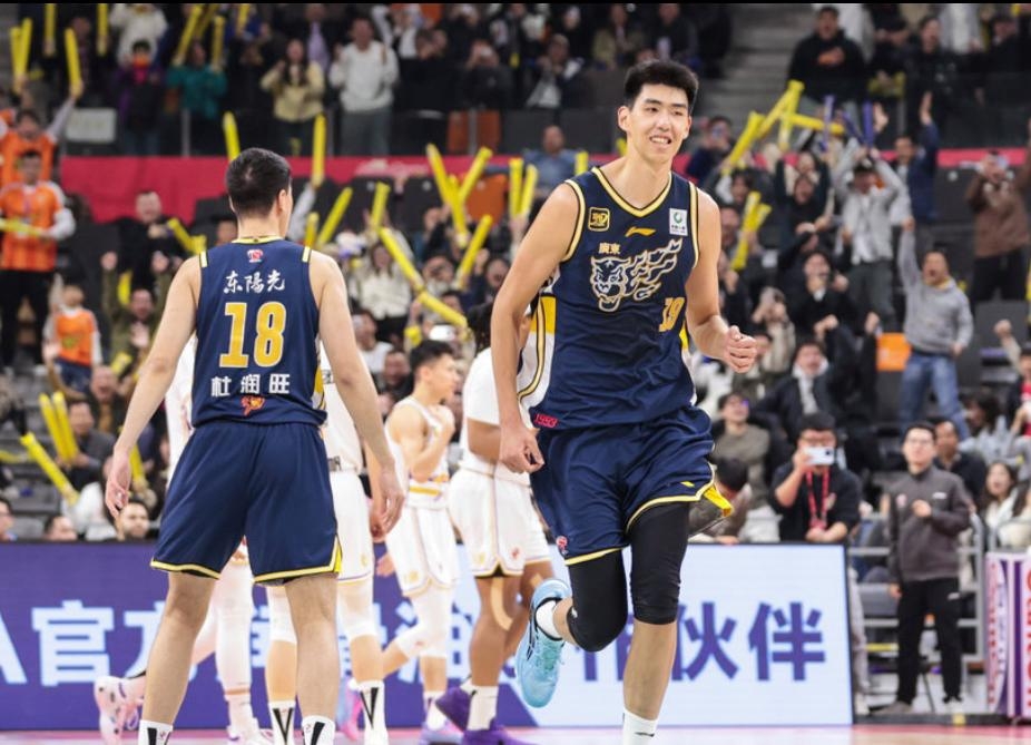 广东队连胜终结,球队实力依然稳居榜首的简单介绍 广东队连胜终结,球队实力依然稳居榜首的简单介绍