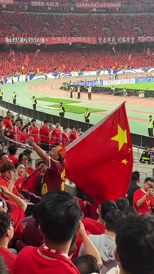 日本碾压挪威，德布劳内带队取胜