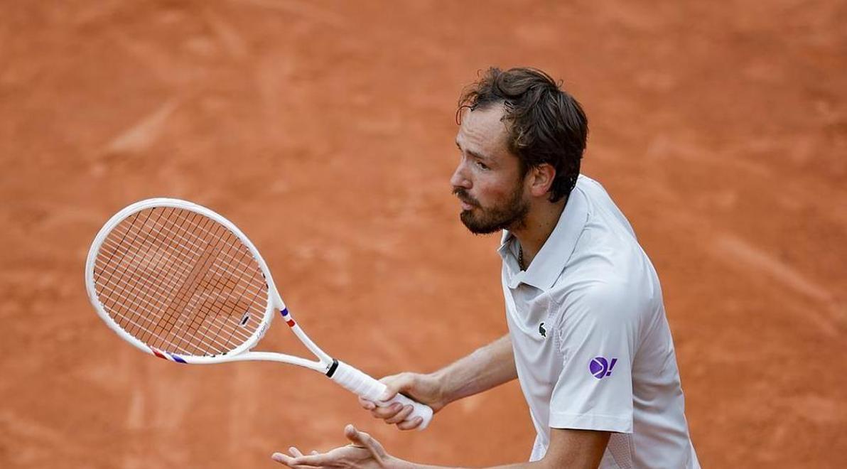 包含法网轻取蒙特卡洛大师赛，梅德韦杰夫惊艳四座的词条