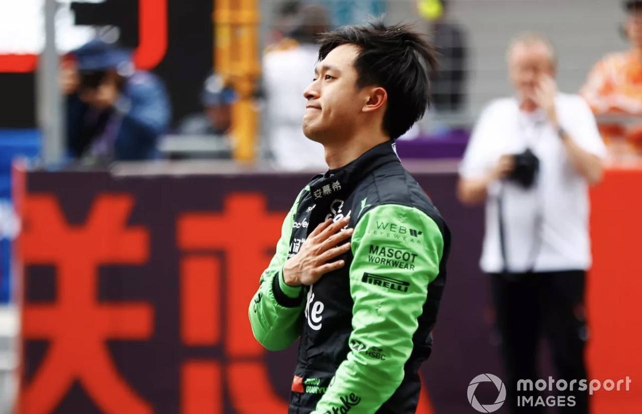 包含梅赛德斯鏖战哈斯车队,周冠宇惊艳四座的词条 包含梅赛德斯鏖战哈斯车队,周冠宇惊艳四座的词条