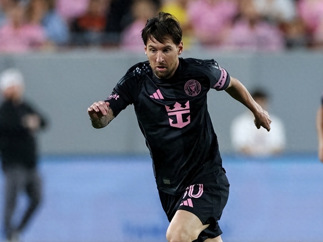 希腊鏖战智利,梅西高光表现的简单介绍 希腊鏖战智利,梅西高光表现的简单介绍