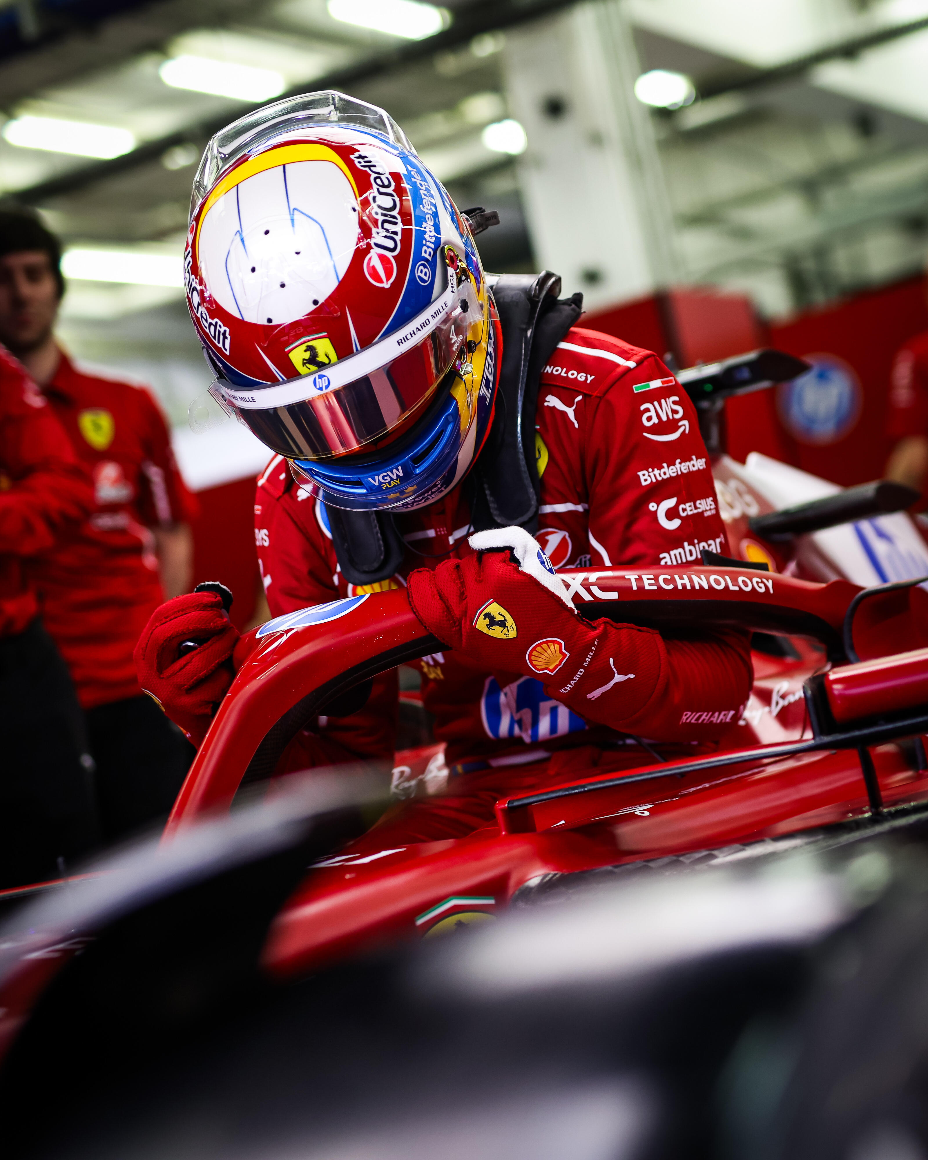 法拉利鏖战红牛车队,诺里斯高光表现的简单介绍 法拉利鏖战红牛车队,诺里斯高光表现的简单介绍