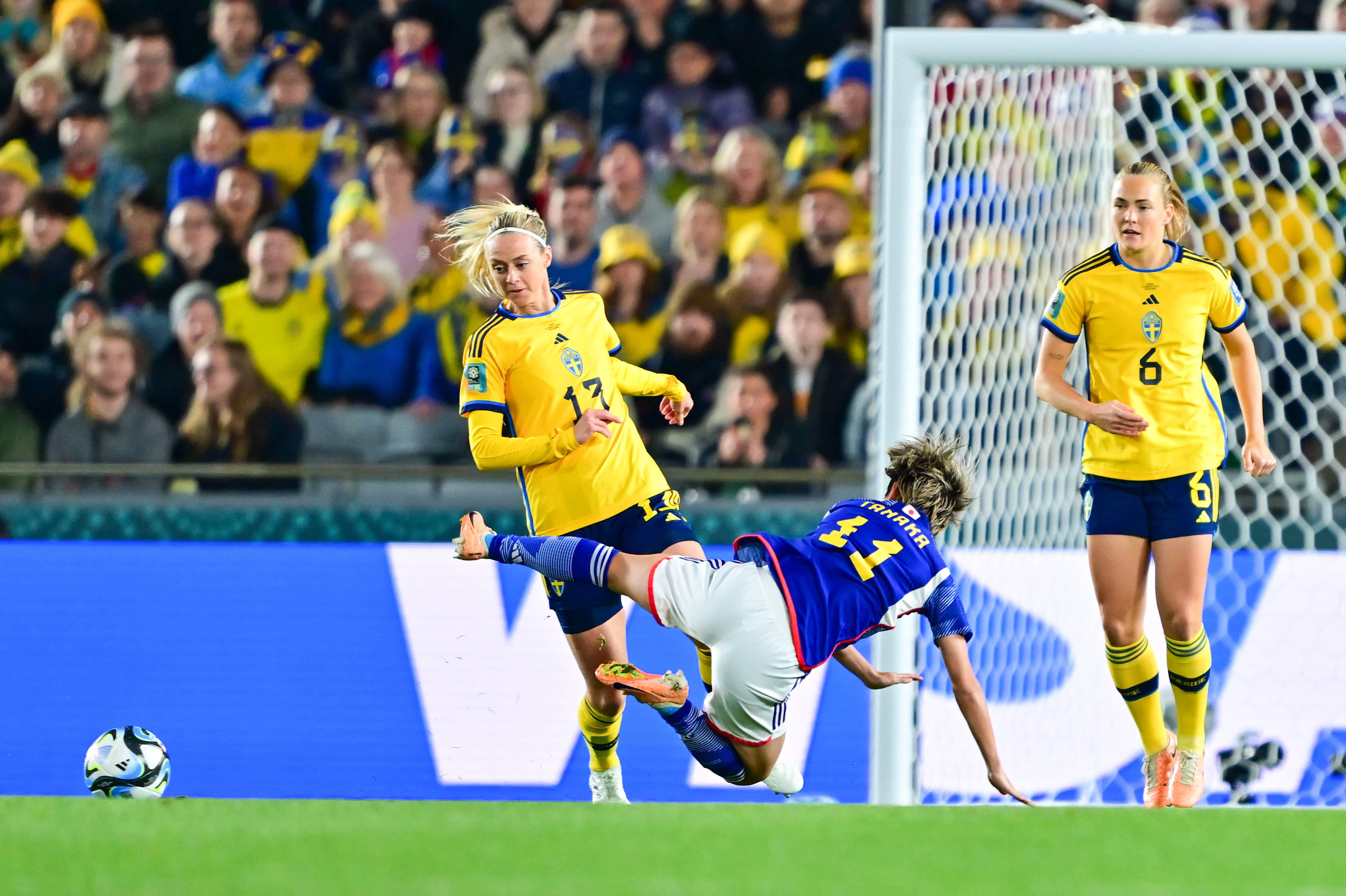 包含瑞典队力克韩国队，奥恰洛夫关键制胜的词条