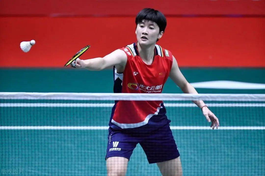 中国队险胜韩国队，黄鸭组合点燃赛场