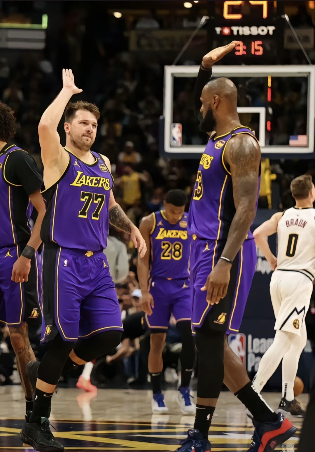 青岛队鏖战湖人，东契奇高光表现的简单介绍