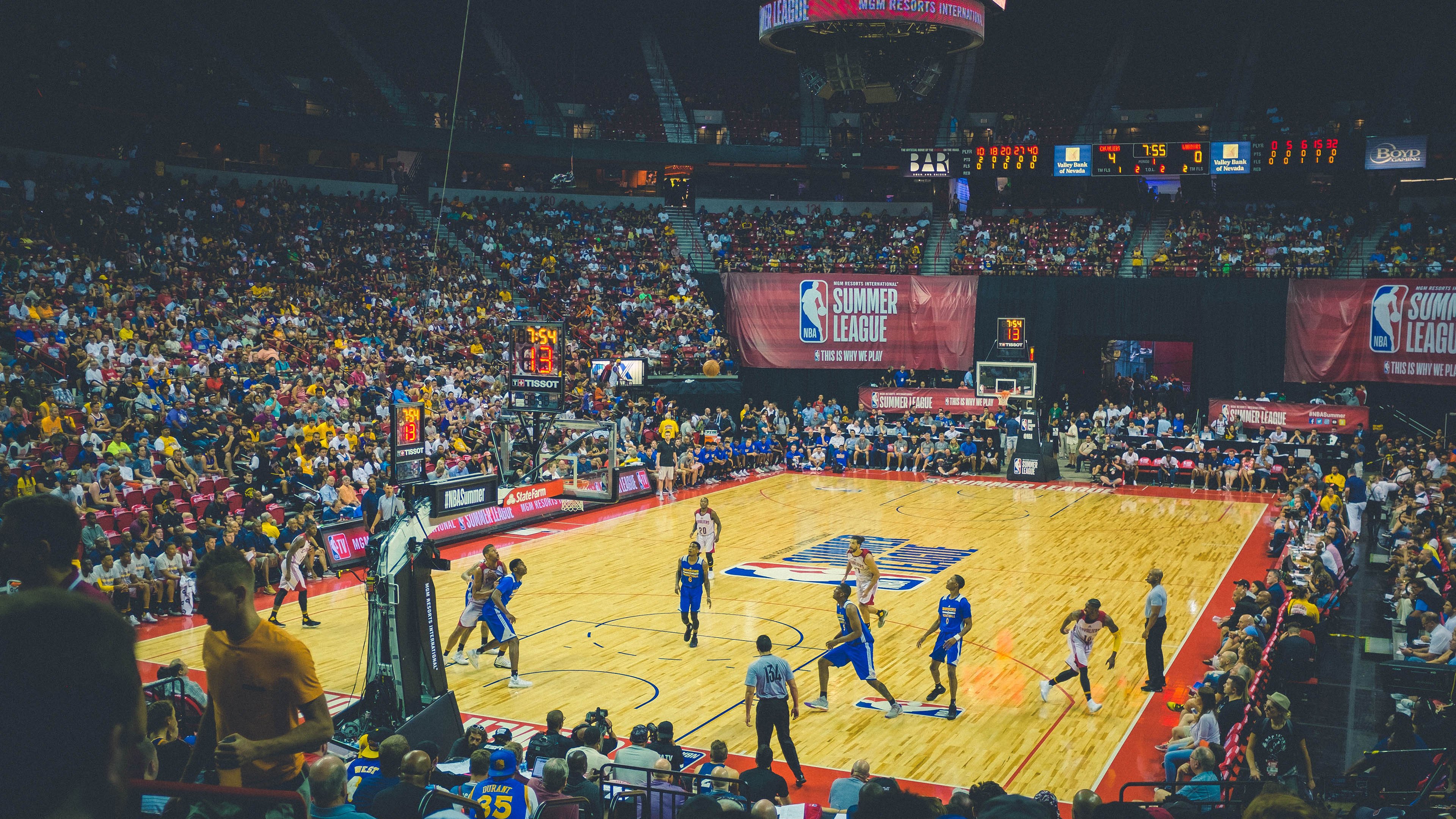 德罗赞末节封神！黄蜂生死战逆转北京，关键先生一剑封喉