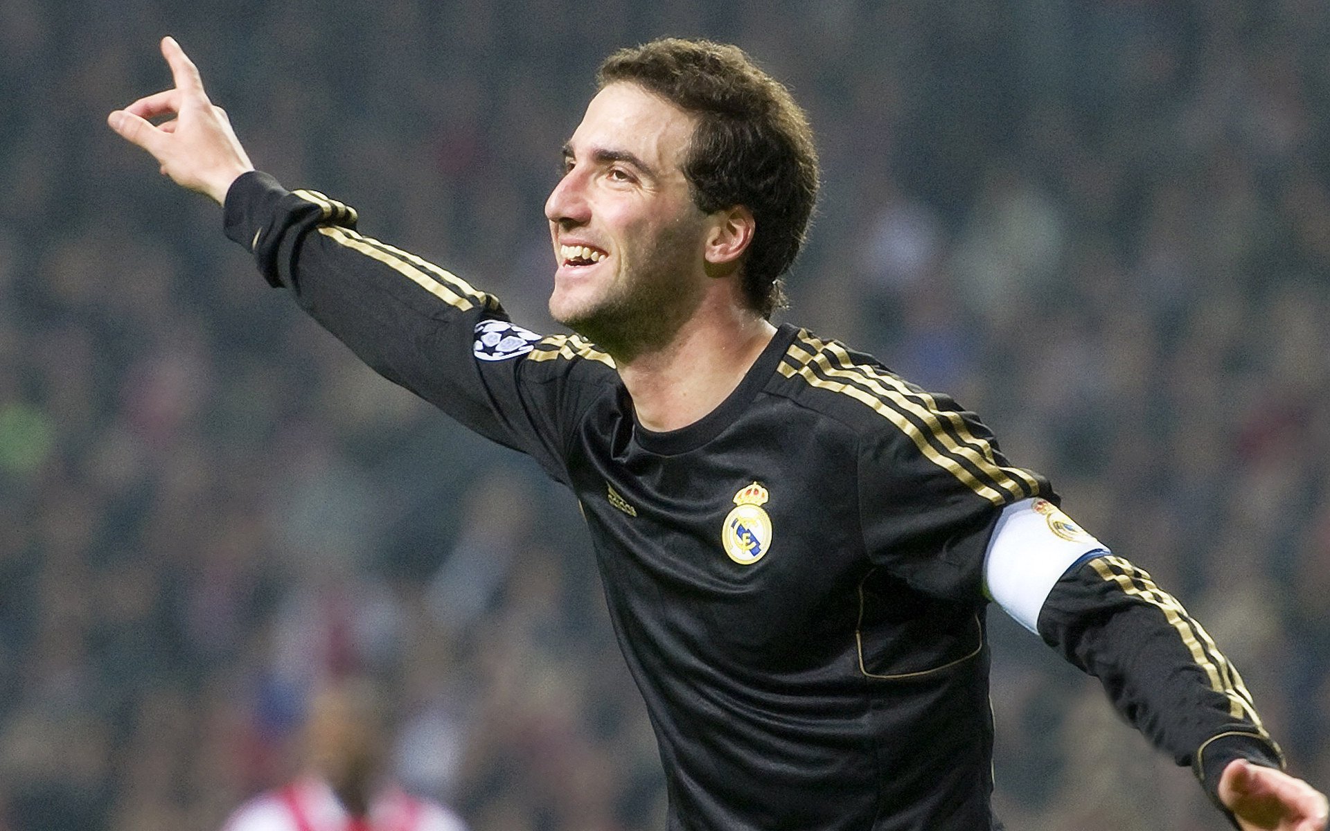 F1引擎与绝杀弧线,当街道赛之夜遇见大场面先生德罗赞