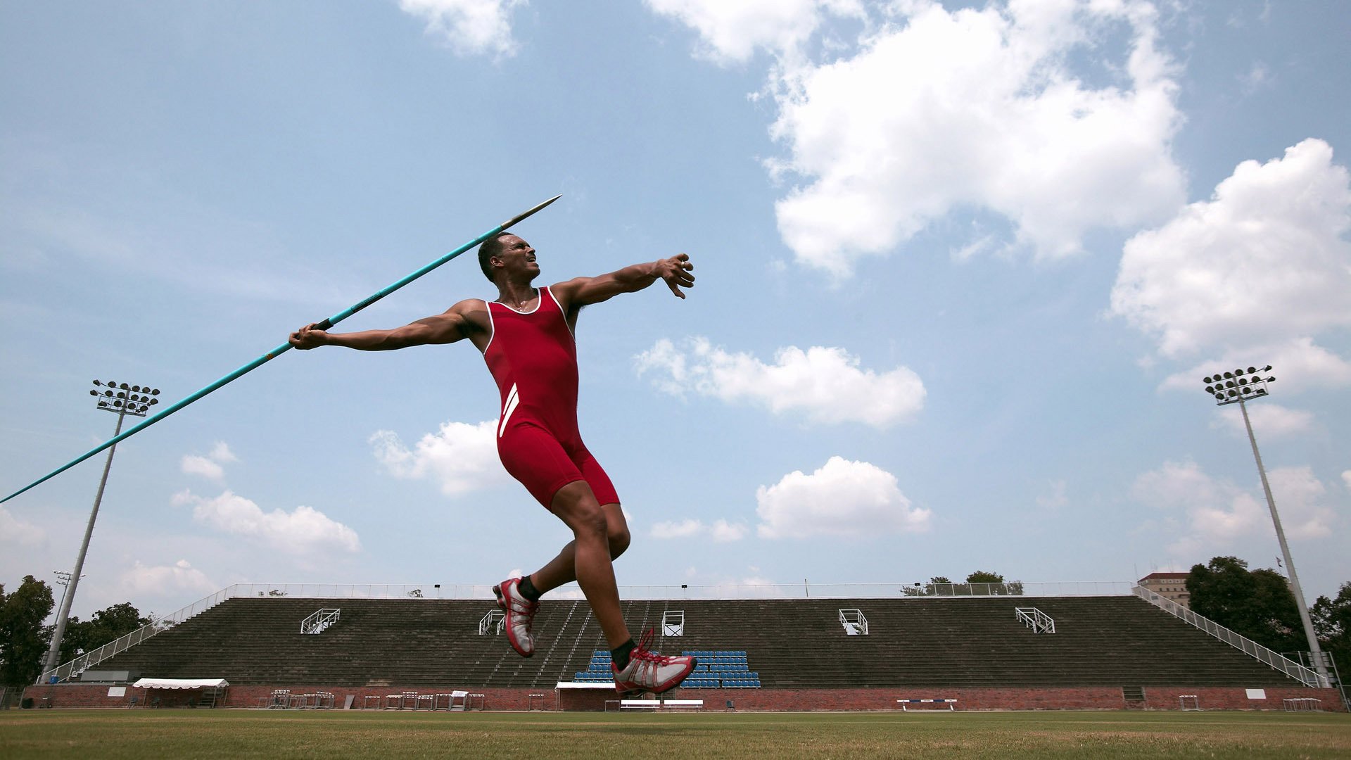 法拉利绝杀索伯车队，皮亚斯特里高光表现改写F1格局